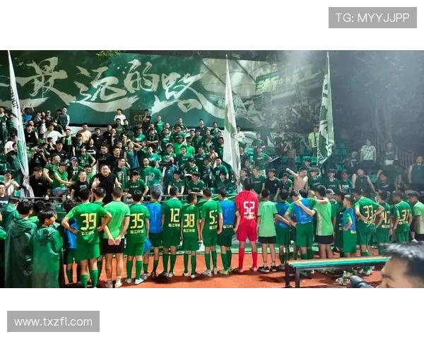 上海足球队技术变革引发热议助力球队崛起与发展新篇章 上海足球队技术变革引发热议助力球队崛起与发展新篇章