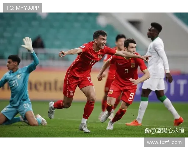 中国足球明星的奋斗历程与辉煌成就展现了中国足球的希望与未来 中国足球明星的奋斗历程与辉煌成就展现了中国足球的希望与未来